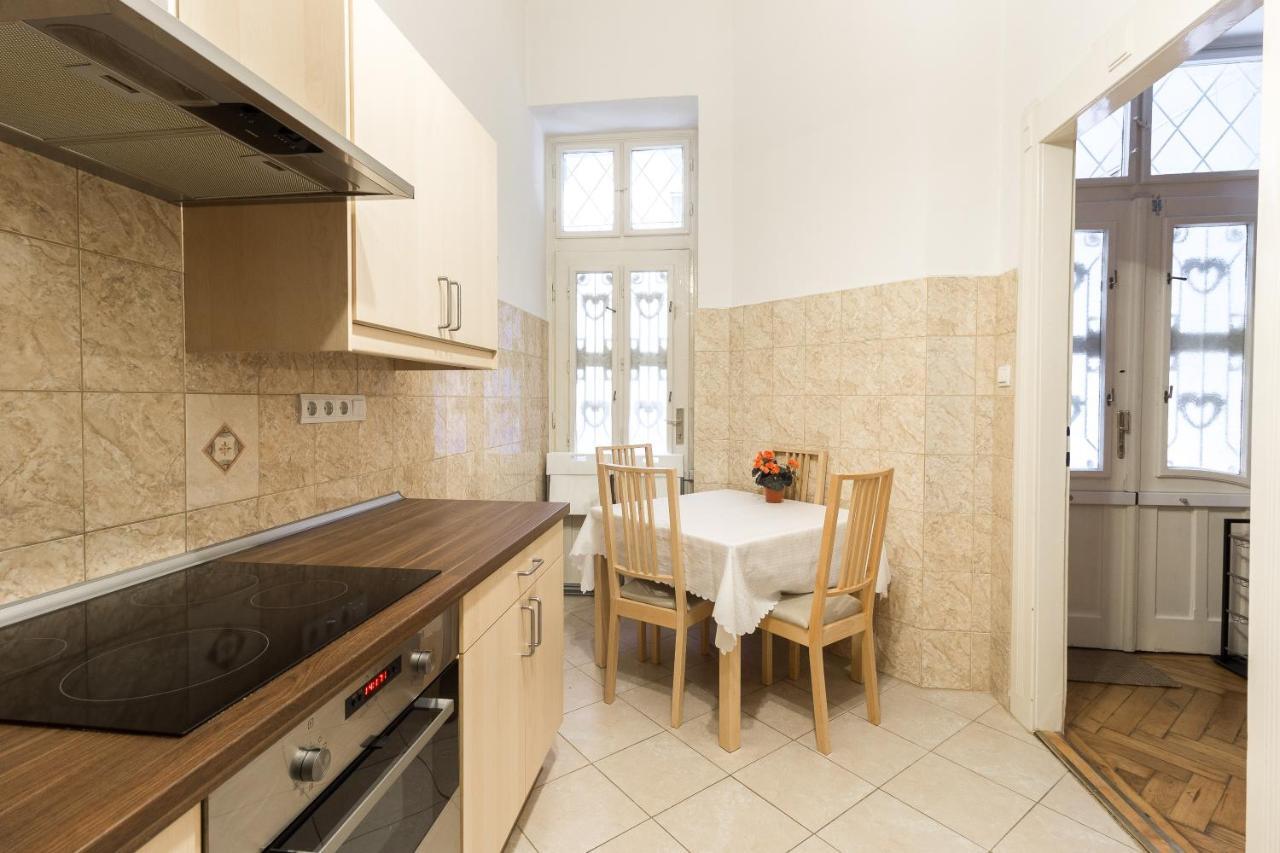 בודפשט Beautiful Spacious Three-Room Suite Close To Buda Castle מראה חיצוני תמונה